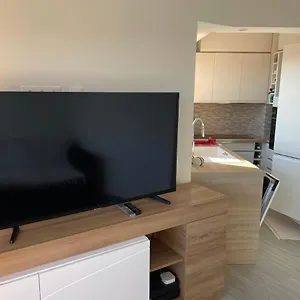 Appt T2 Refait A Neuf - Vue Dans Avec Piscine Appartement Mandelieu